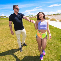 Kimmy Kimm in Park Workout (Photo 4) Kimmy Kimm in 'Tiny 4k' Park Workout (Thumbnail 4)