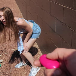 Myra Moans in Cumming at the Park (Photo 5) Myra Moans in 'Tiny 4k' Cumming at the Park (Thumbnail 5)